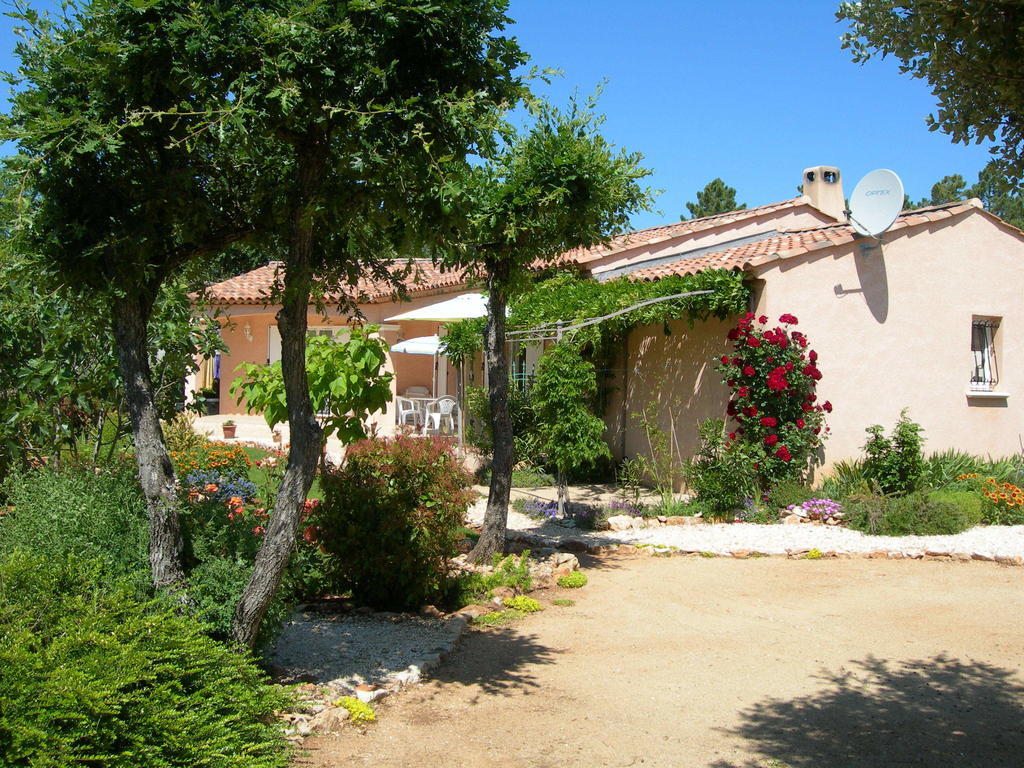 B&B Villa Les Tamaris Régusse Exteriör bild