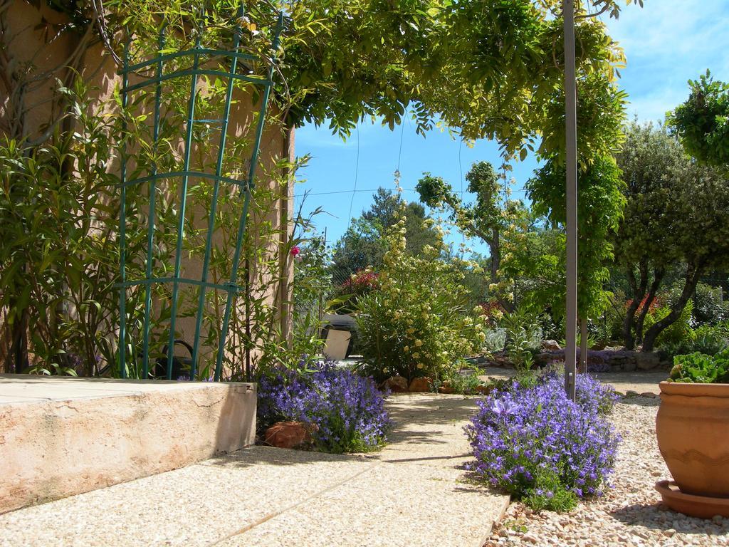 B&B Villa Les Tamaris Régusse Exteriör bild