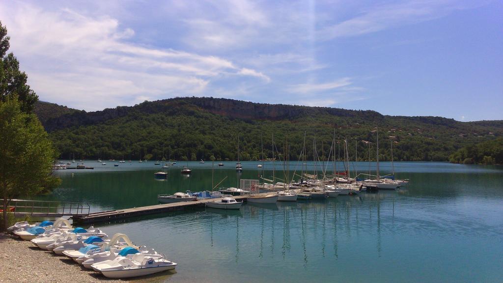 B&B Villa Les Tamaris Régusse Exteriör bild