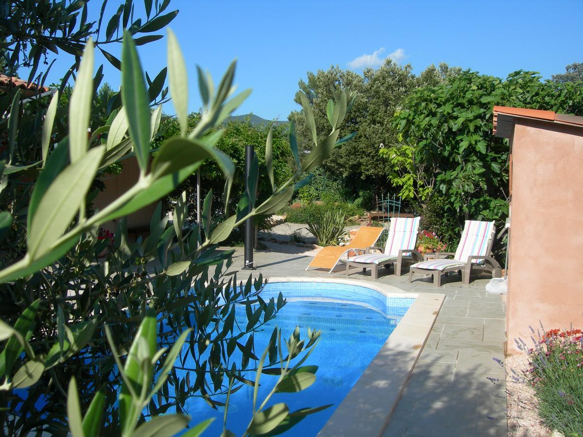 B&B Villa Les Tamaris Régusse Exteriör bild